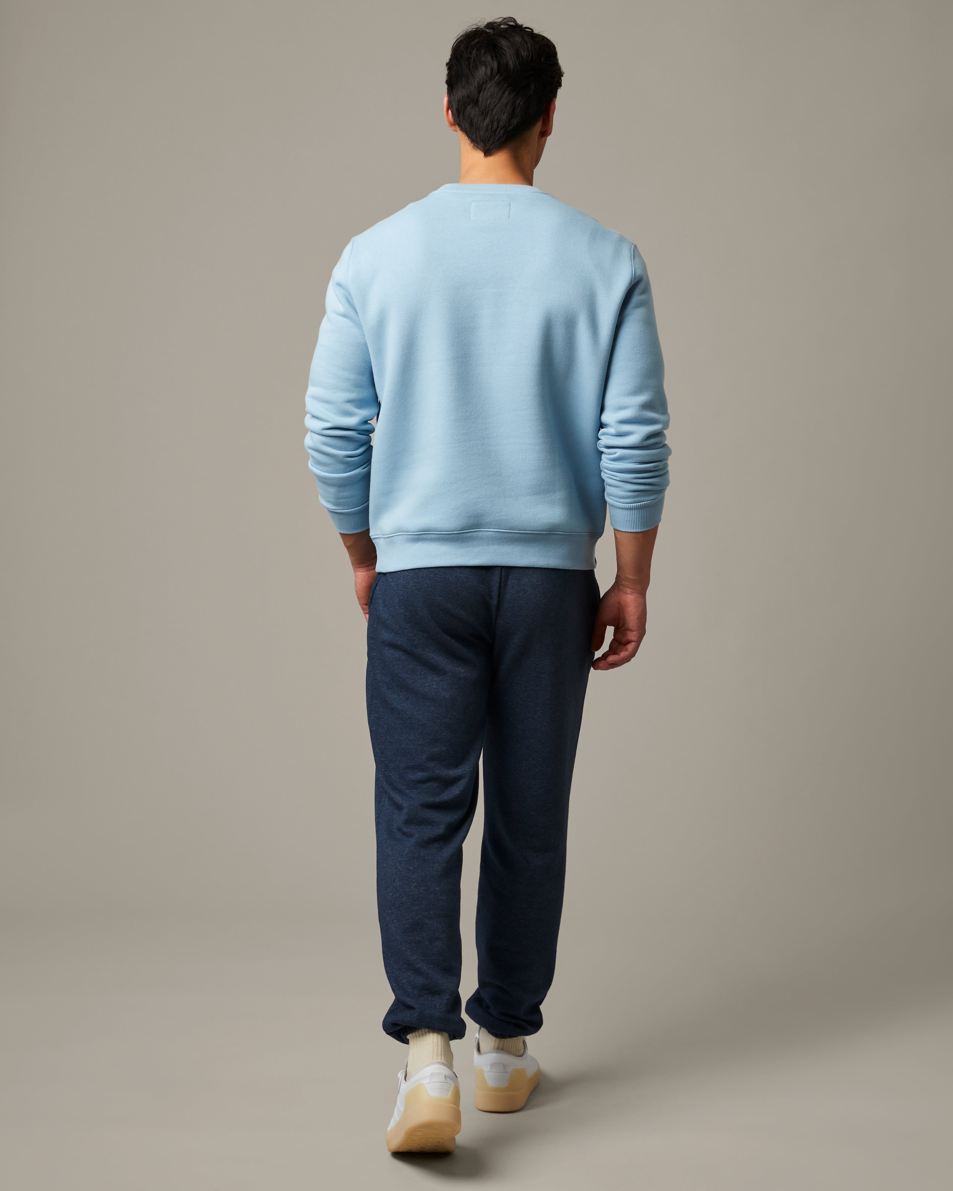 Light blue unisex crewneck sweatshirt featuring Canada design | Chandail ras-de-cou unisexe bleu clair avec motif canadien. - Image #3