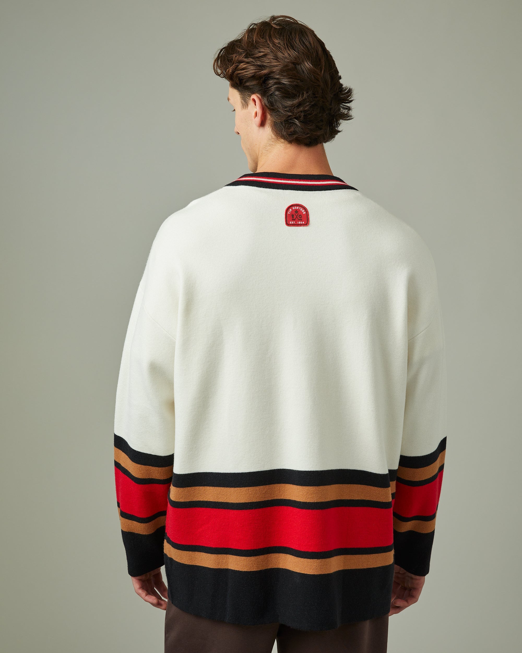 Limited edition Tim Hortons unisex Hockey Knit Sweater | Chandail de hockey en tricot unisexe d’édition limitée Tim Hortons - Image #3