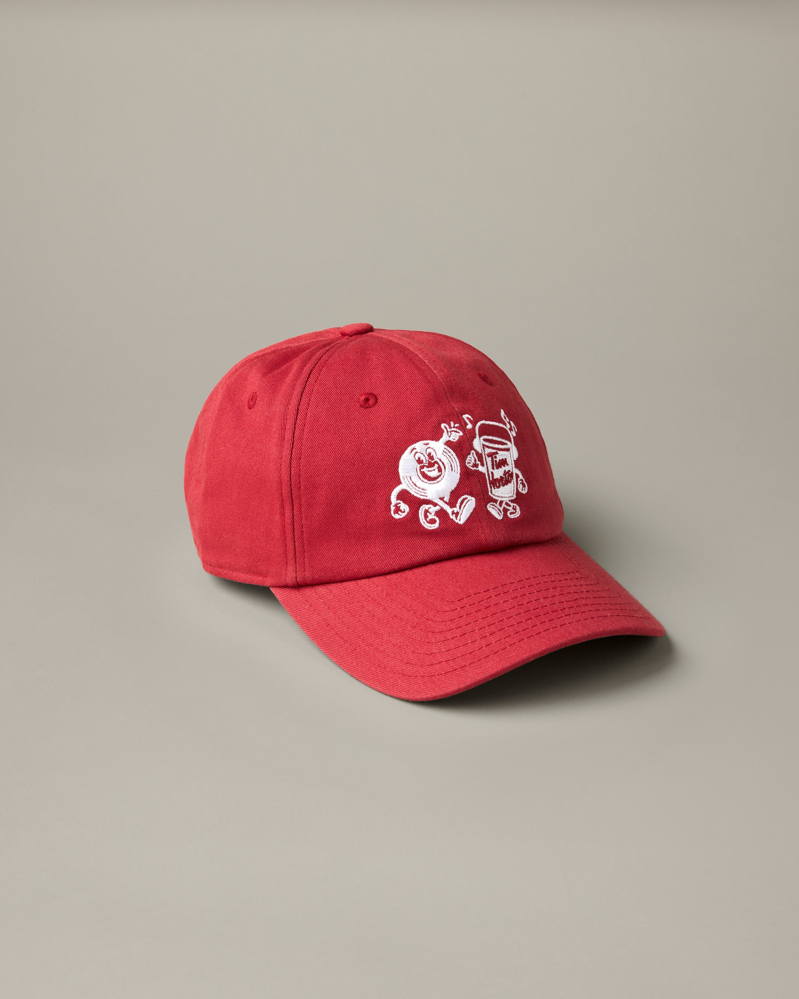 Red marl dad hat featuring retro Fresh Brew logo on front panel | Casquette de papa rétro Fresh Brew Tim Hortons – Rouge chiné - Image #4