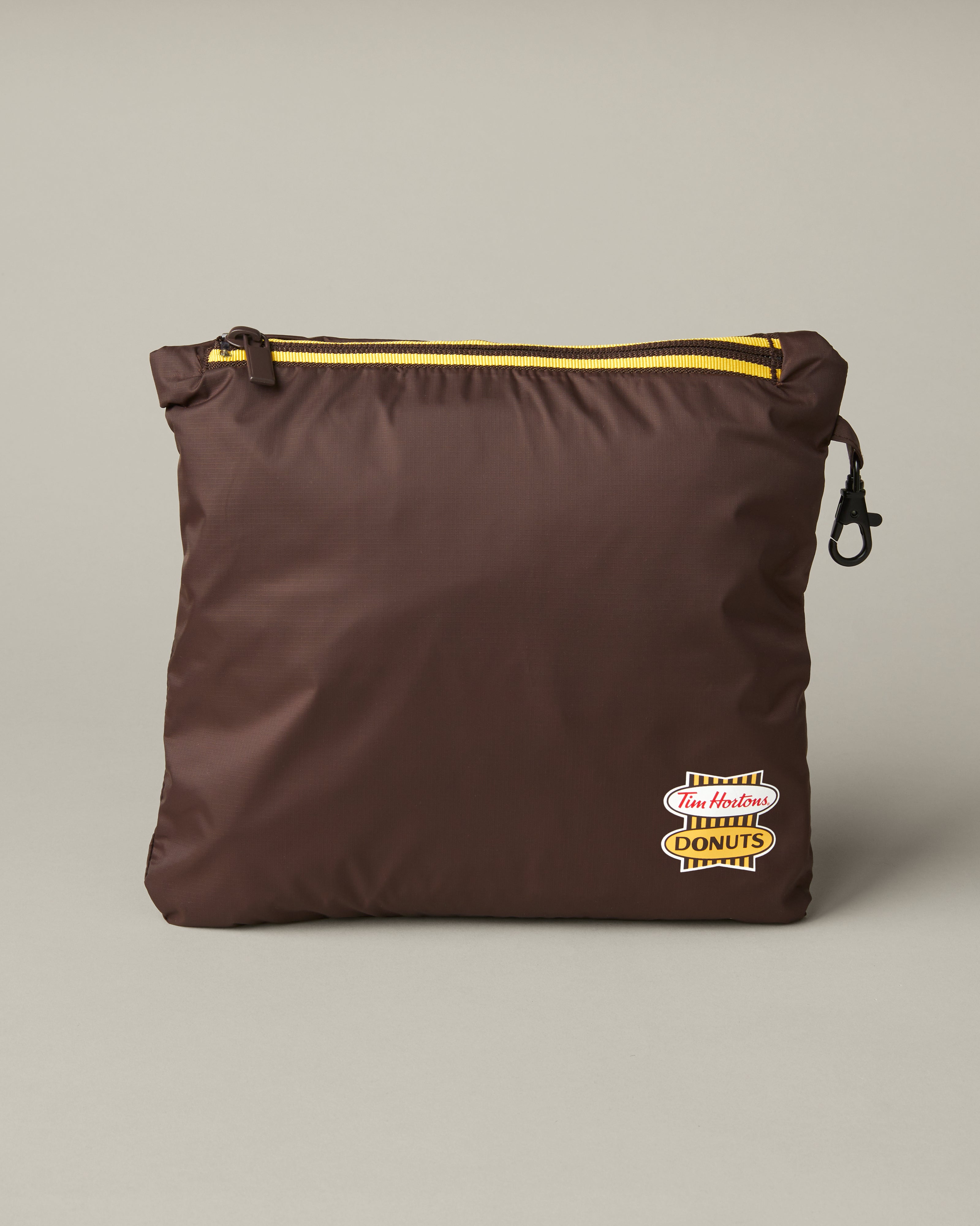 Espresso-coloured unisex packable jacket featuring retro Tim Hortons logo | Veste compressible unisexe espresso avec logo Tim Hortons rétro. - Image #8