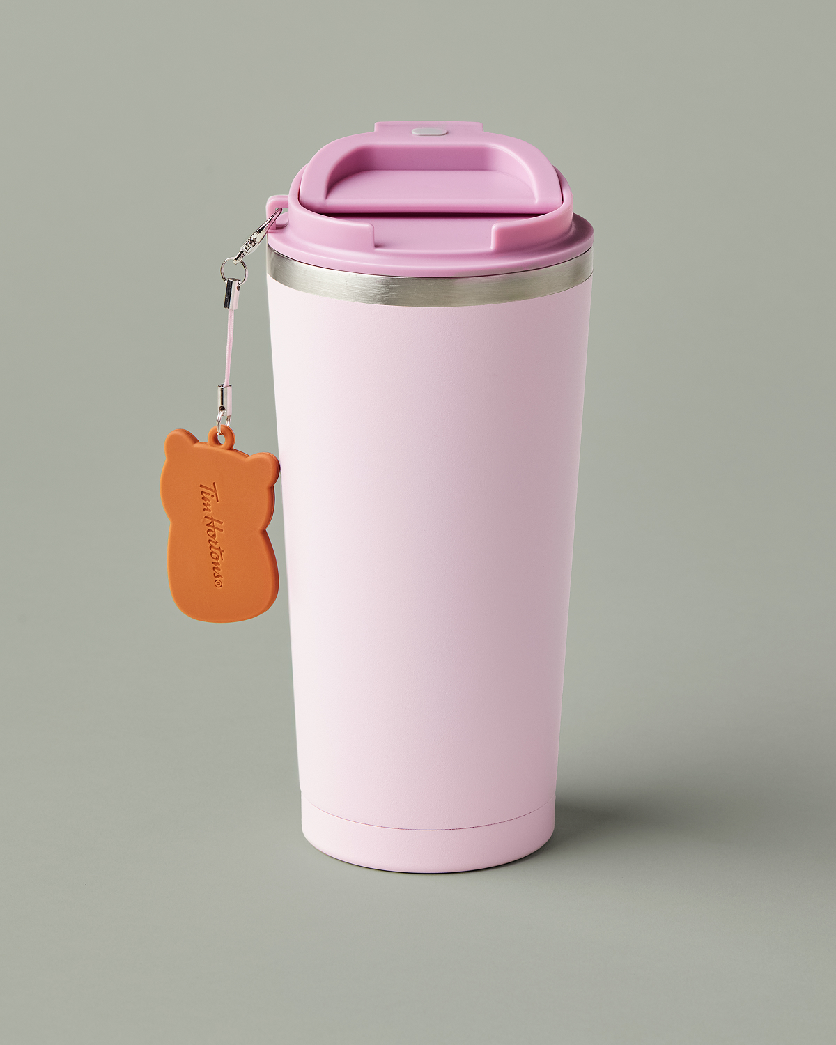 Limited edition Tim Hortons Timbits® 16oz Pink Travel Mug With Bear Charm | Gobelet de voyage rose en acier inoxydable de 16 oz Tim Hortons en édition limitée avec porte-bonheur ourson - Image #2