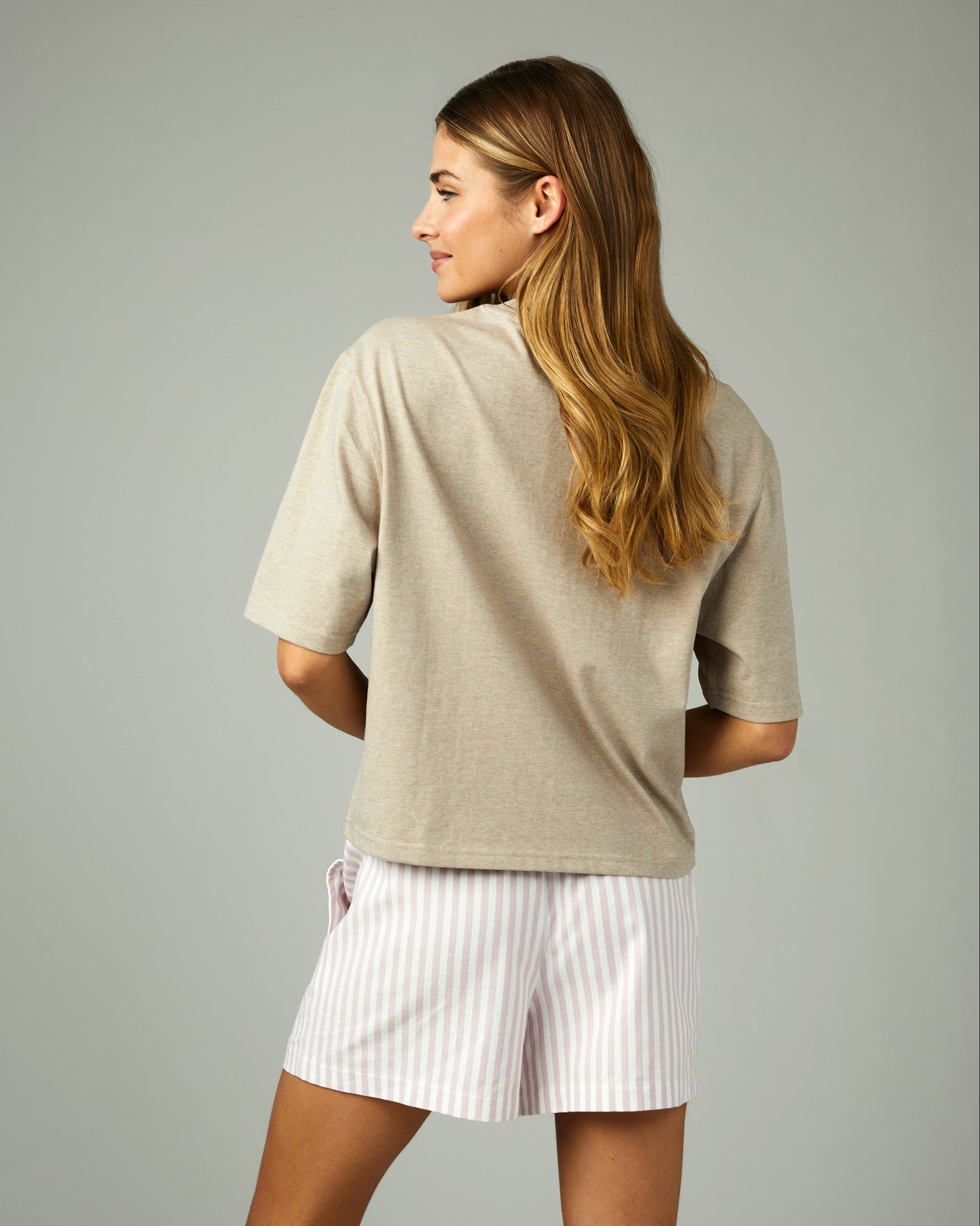 Limited edition Tim Hortons Donut Love Full T-Shirt - Iced Capp® Marl | T-shirt Amour des beignes Tim Hortons en édition limitée – Gris chiné cappuccino glacé - Image #2