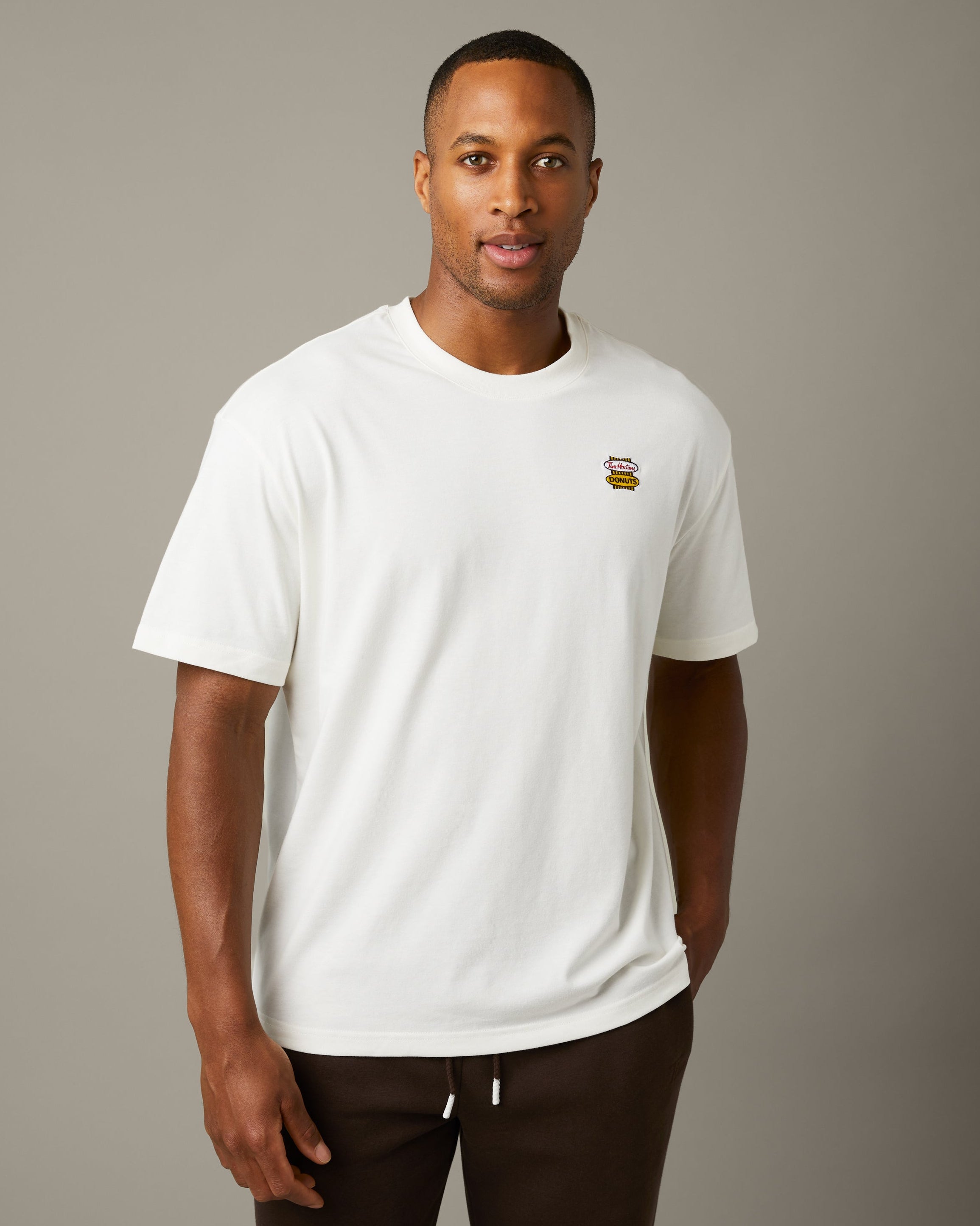 【新品未開封】マーク tim hortons Tシャツ Tim Hortons T-Shirt | Retro Logo Unisex | Natural Beige Cotton
