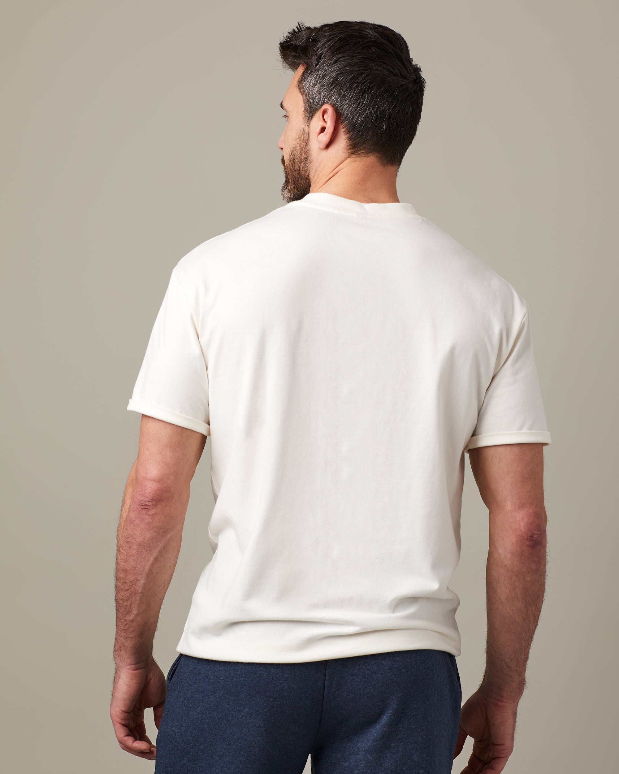Tim Hortons Canada Graphic T-Shirt | Chandail avec un motif graphique du Canada de Tim Hortons - Image #2