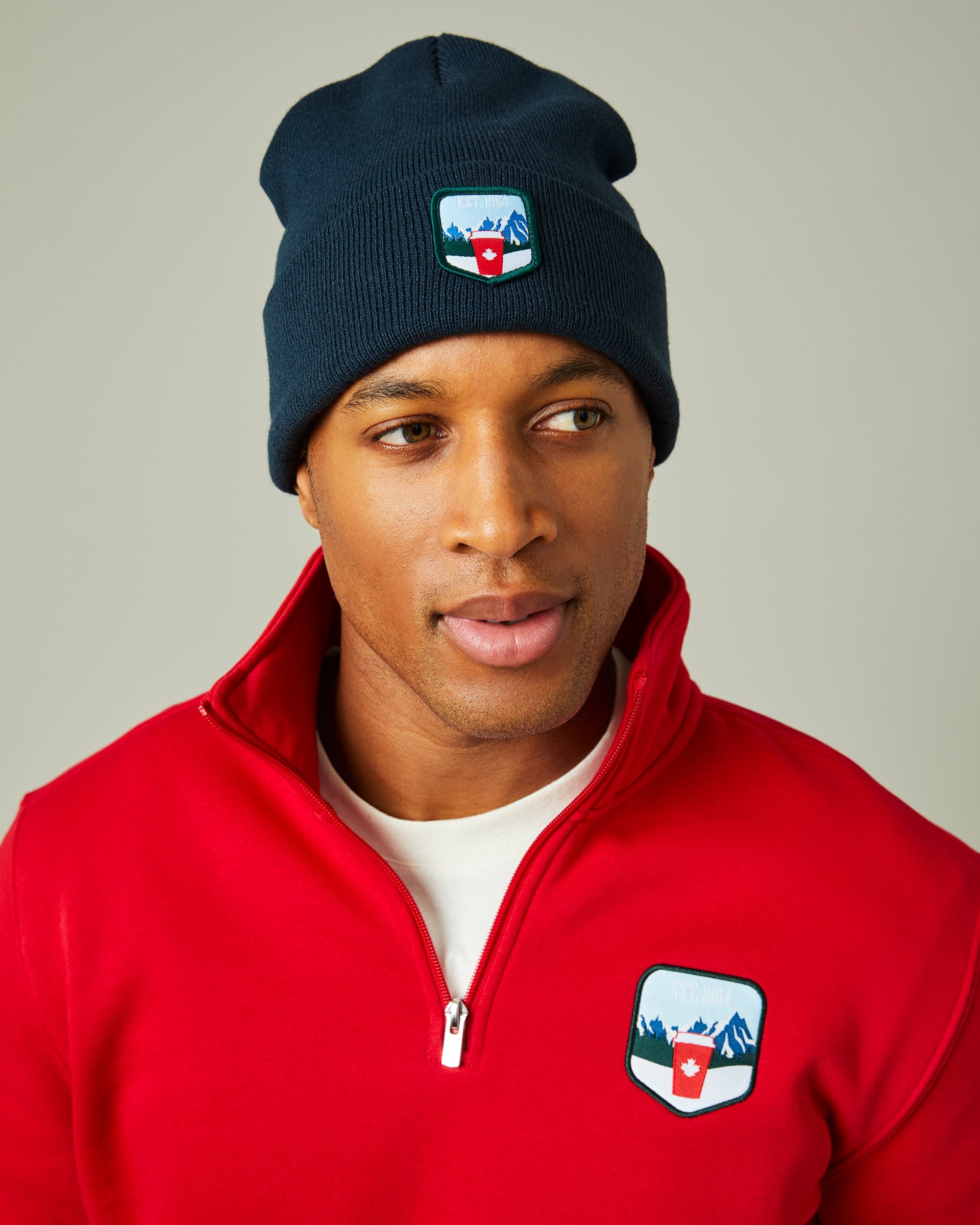 Tim Hortons Navy Toque with patch | Tuque Tim Hortons bleu marine avec écusson - Image #3