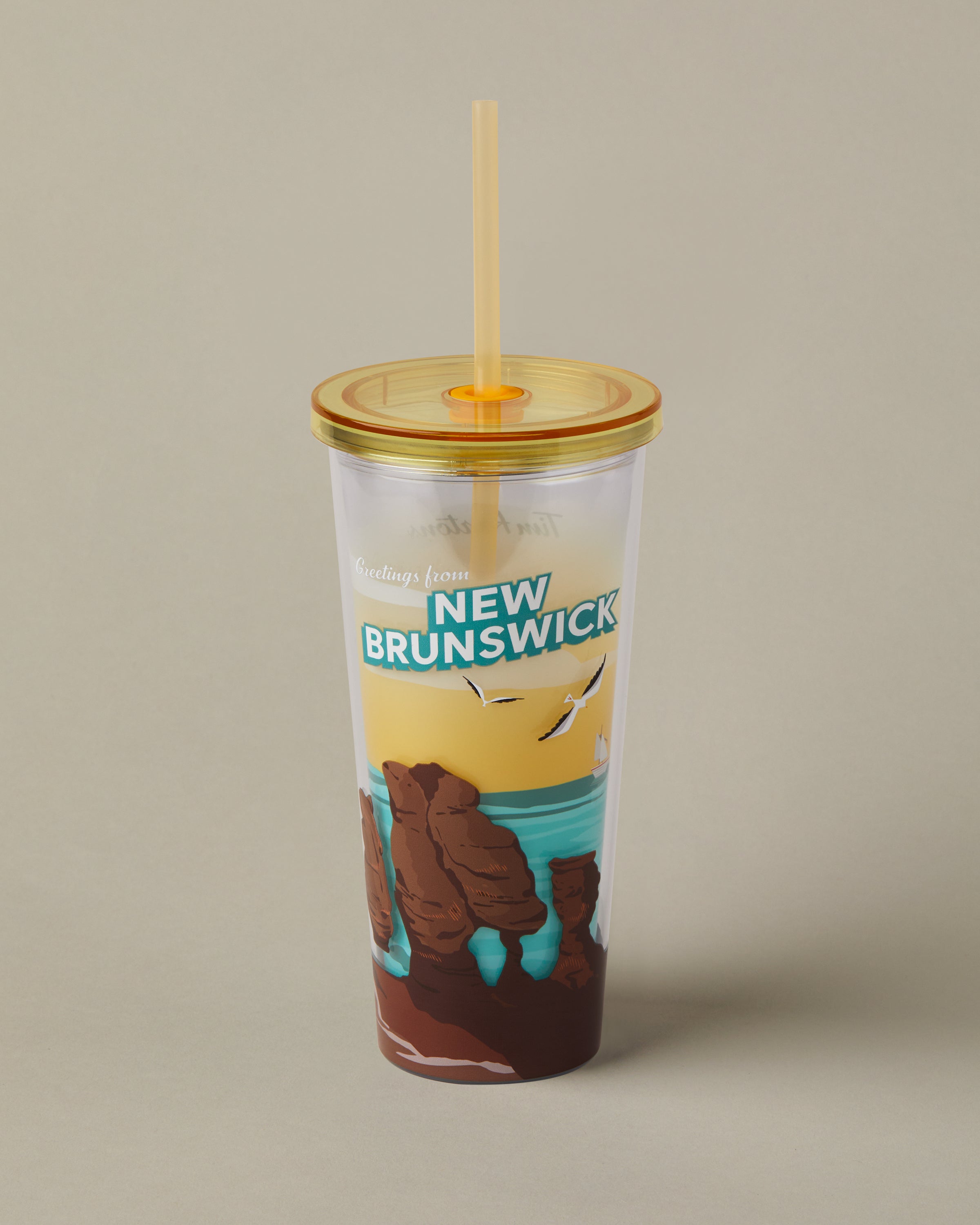 24oz Plastic Straw Tumbler with Canada design, for cold drinks | Gobelet de plastique de 24 oz avec paille représentant des paysages canadiens, pour les boissons froides. - Image #1