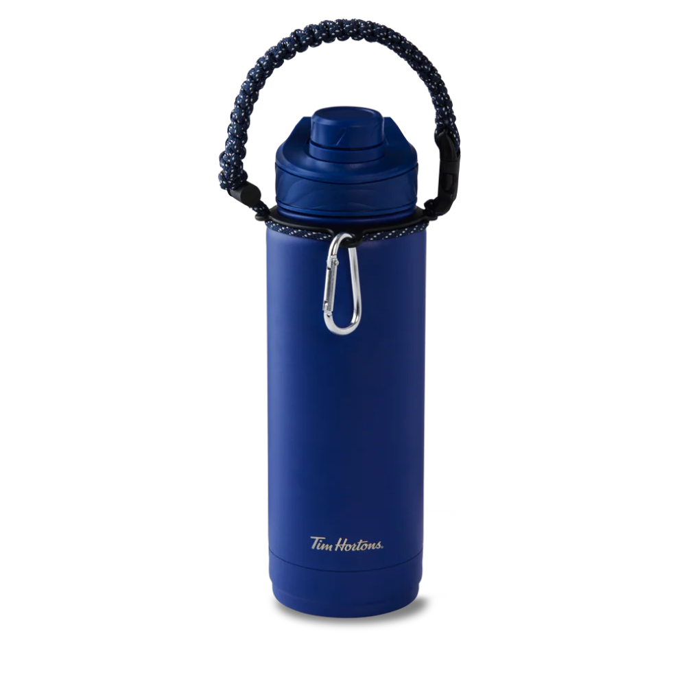 Tims Travel Collection 32oz Steel Water Bottle with strap. || Bouteille d’eau en acier inoxydable de 32 oz avec courroie de la collection de voyage Tim.