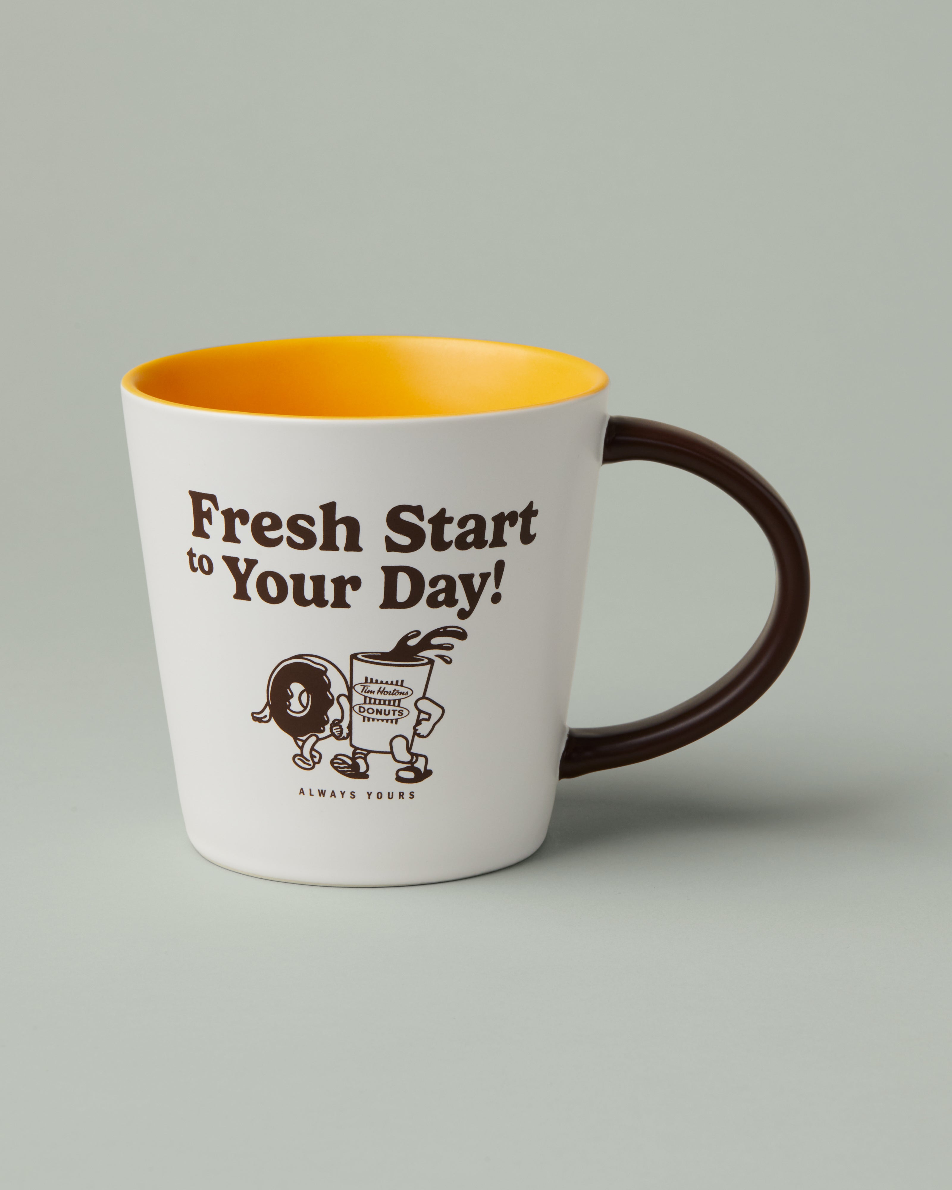 16oz retro ceramic mug featuring “Fresh Start to Your Day” slogan and Tim Hortons branding | Tasse rétro Fresh Start to Your Day! de 16 oz Tim Hortons - Image #1