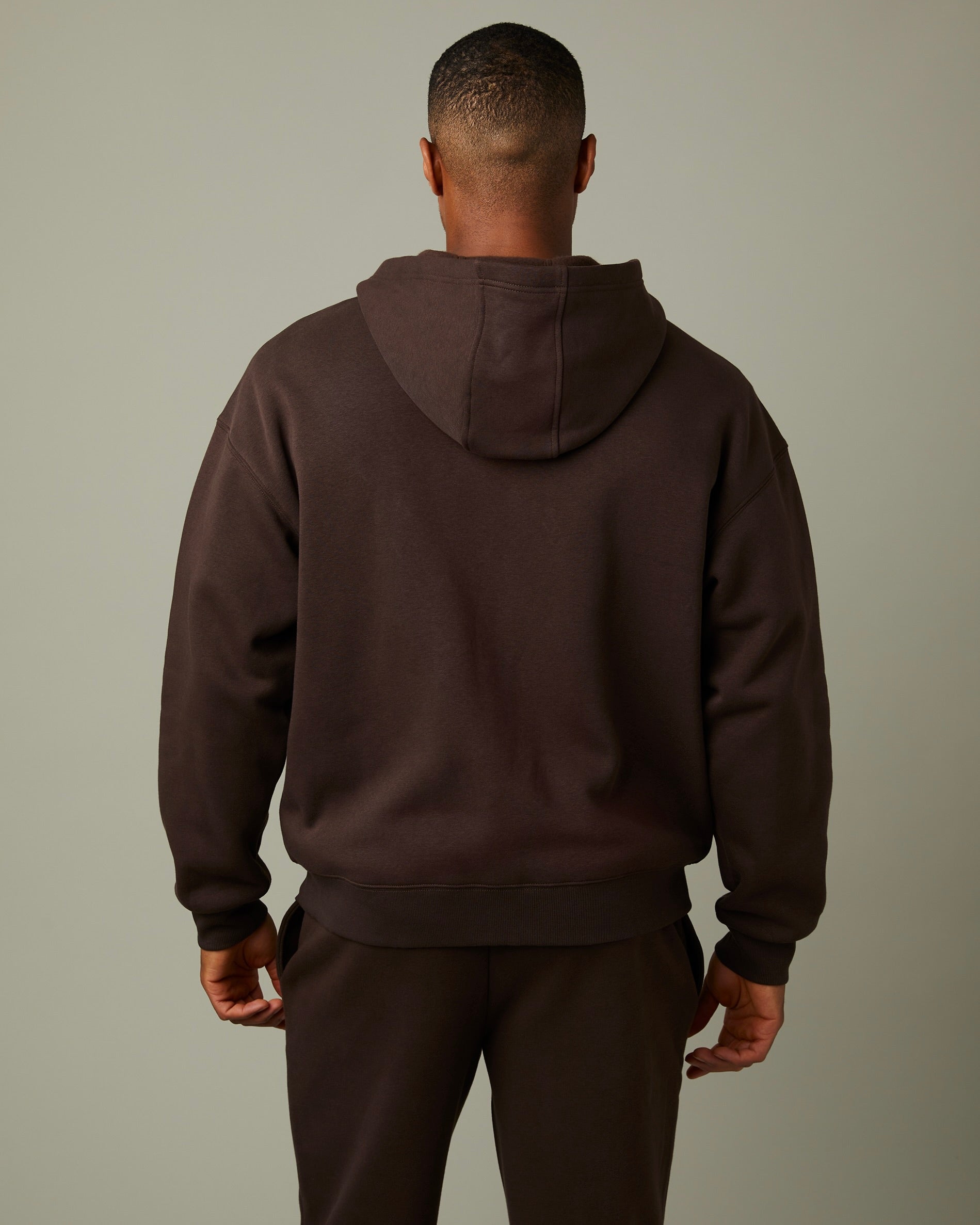 Brown full-zip hoodie in espresso tone with workwear styling | Chandail à capuchon brun à glissière dans une teinte espresso et un style de travail - Image #3