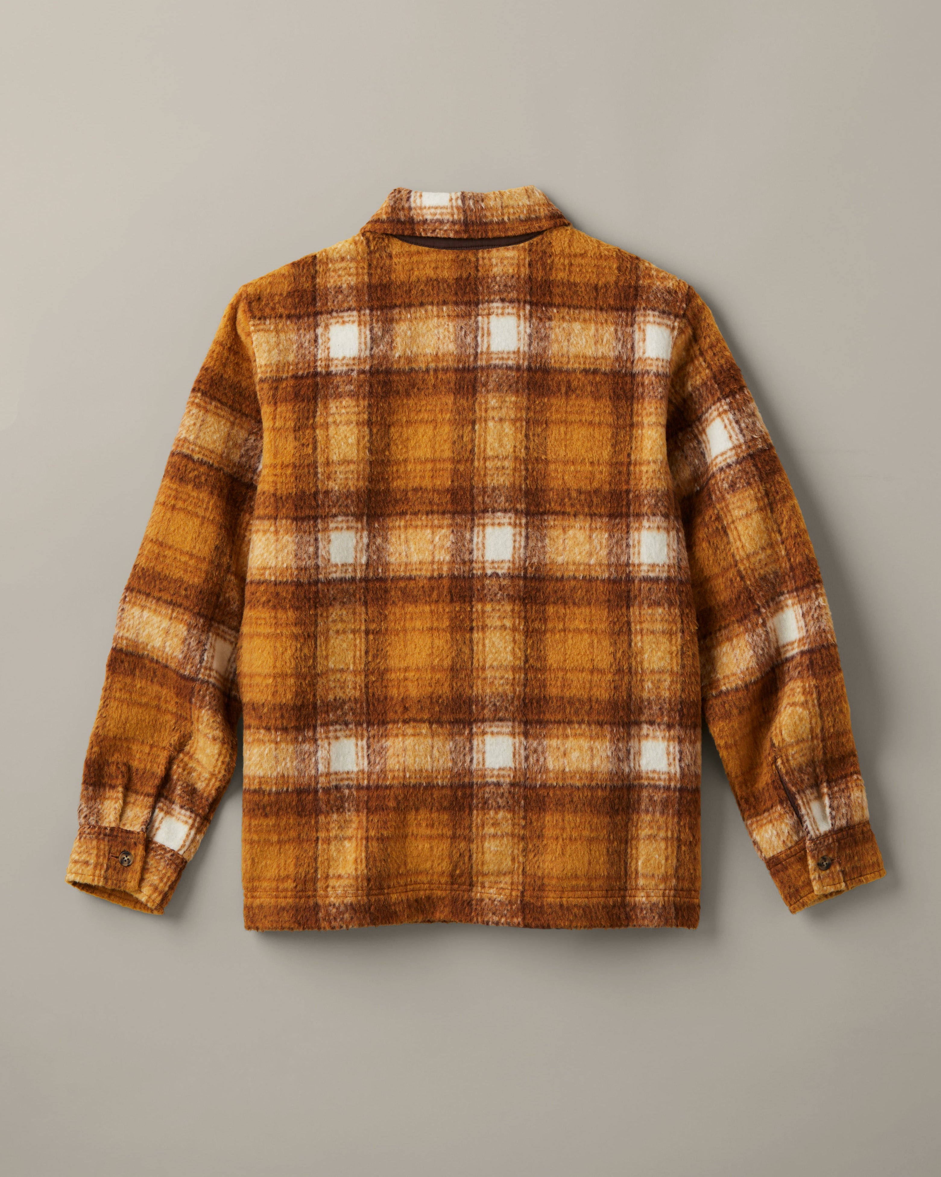 Yellow, brown, and cream plaid Tim Hortons shacket with a button front, two flap chest pockets, and a small logo patch. | Surchemise Tim Hortons à carreaux jaunes, bruns et crème, avec fermeture à bouton sur le devant, deux poches poitrine à rabat et un petit écusson à logo. - Image #4